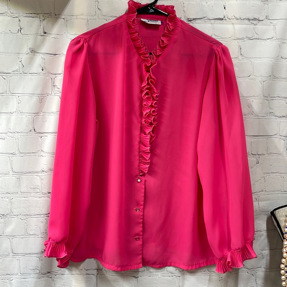 Sunny South Fashions Dallas Vintage ruffled collar sleeve blouse Barbiecore